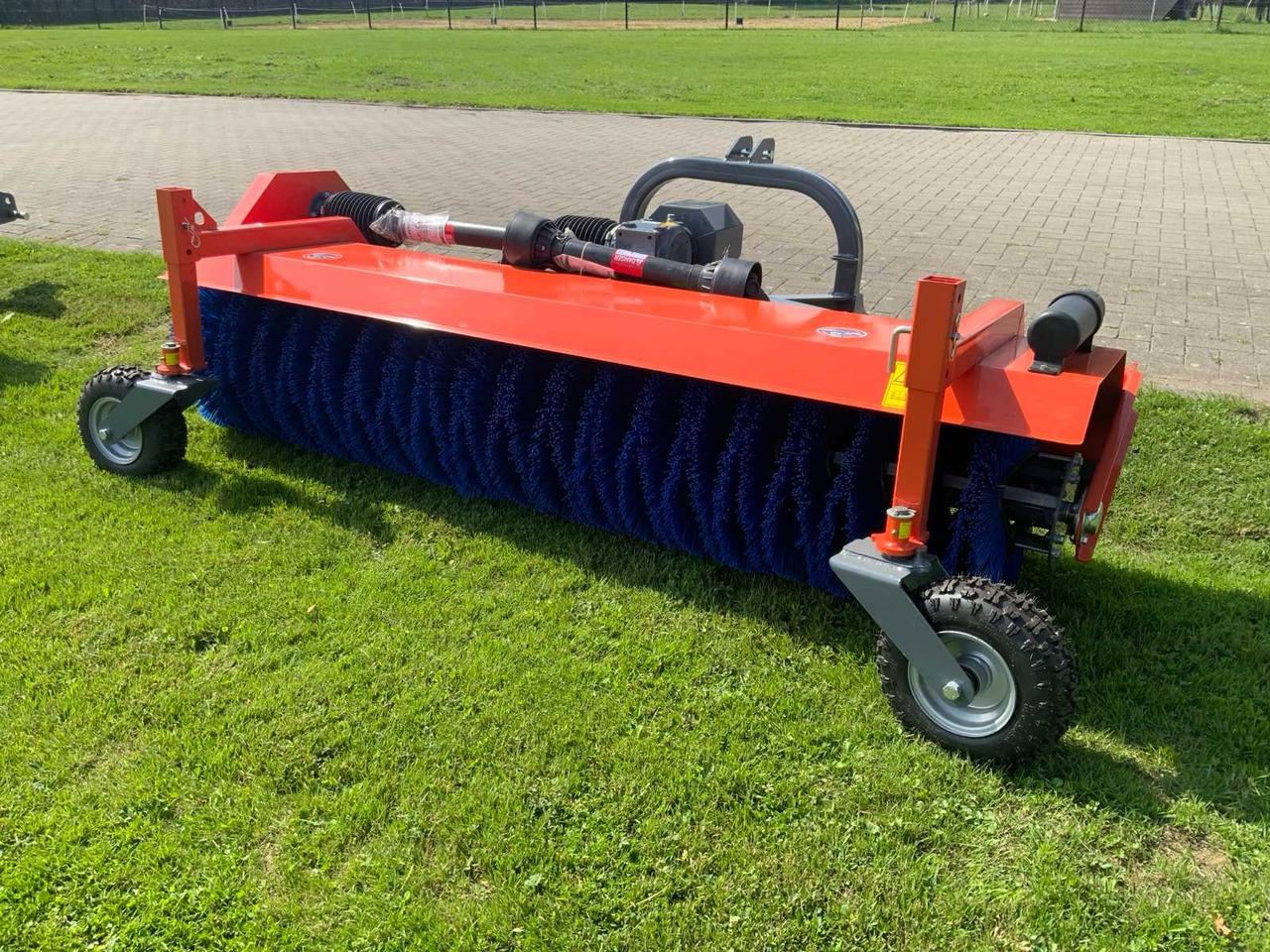 Loma Sweeper SWLT220 - Voorlader voor tractor: afbeelding 1 Loma Sweeper SWLT220 - Voorlader voor tractor: afbeelding 1