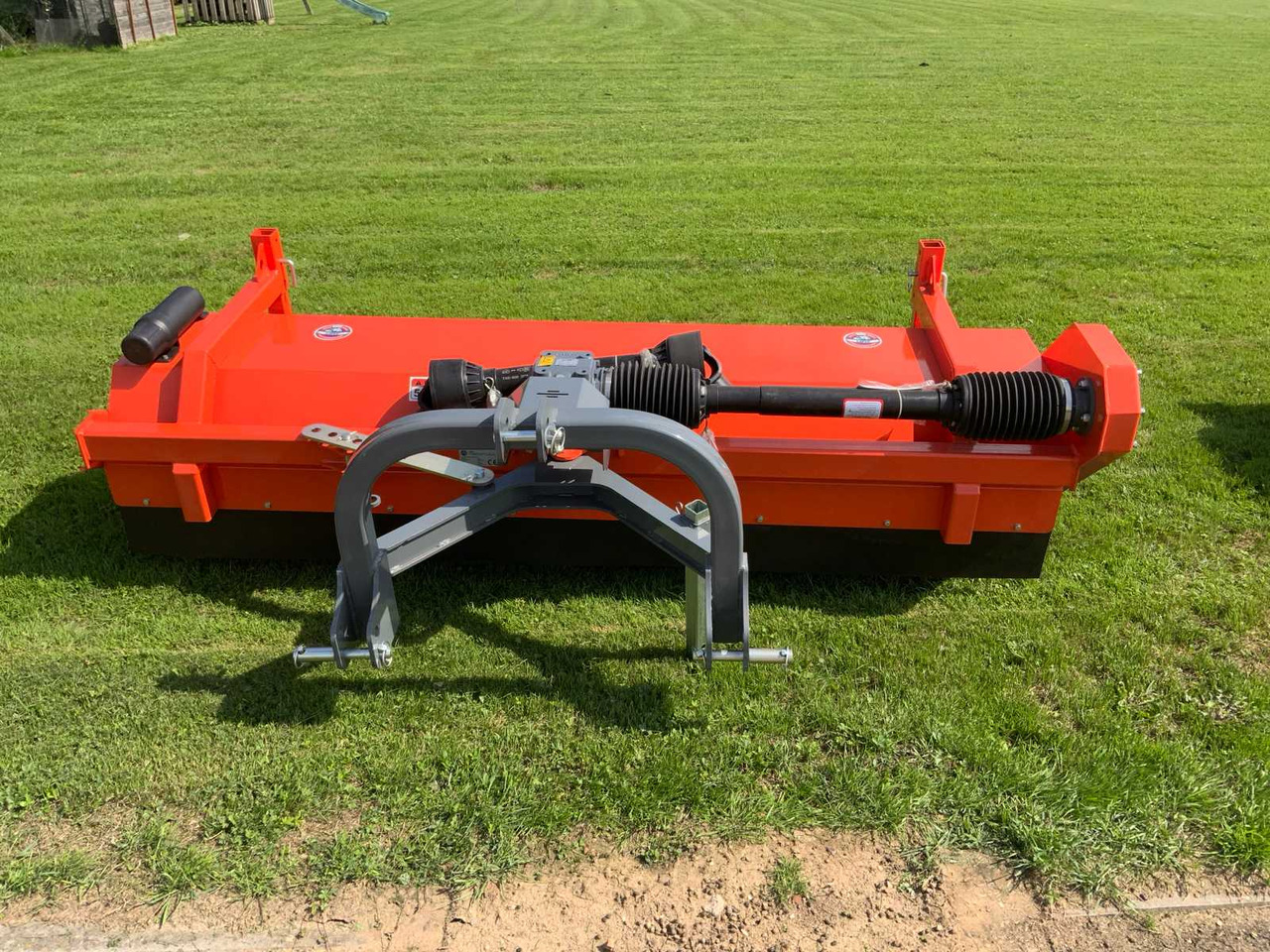 Loma Sweeper SWLT220 - Voorlader voor tractor: afbeelding 5 Loma Sweeper SWLT220 - Voorlader voor tractor: afbeelding 5