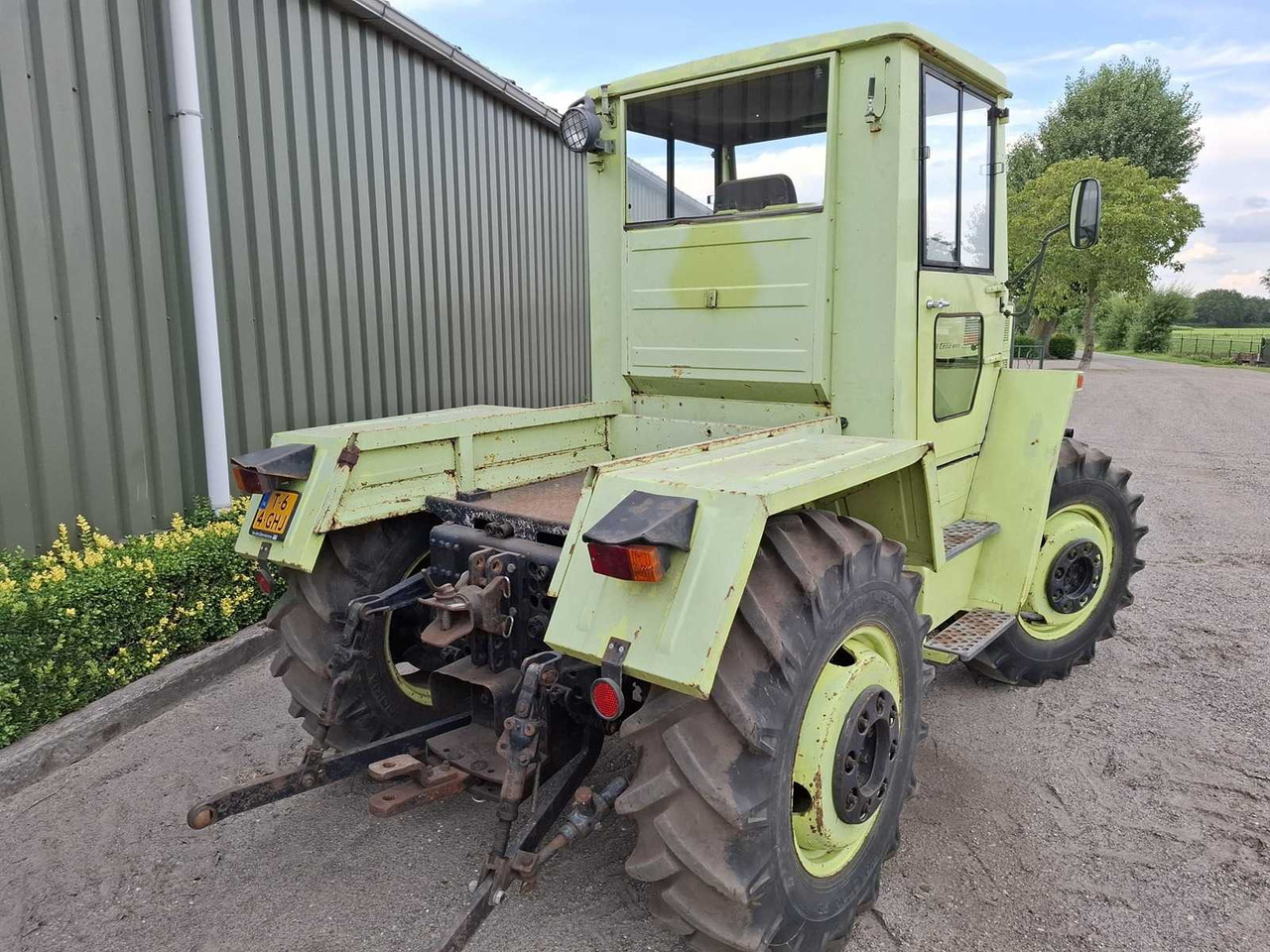 MERCEDES-BENZ - MB TRAC 800 - ALL-WHEEL DRIVE AGRICULTURAL TRACTOR - Tractor: afbeelding 3 MERCEDES-BENZ - MB TRAC 800 - ALL-WHEEL DRIVE AGRICULTURAL TRACTOR - Tractor: afbeelding 3