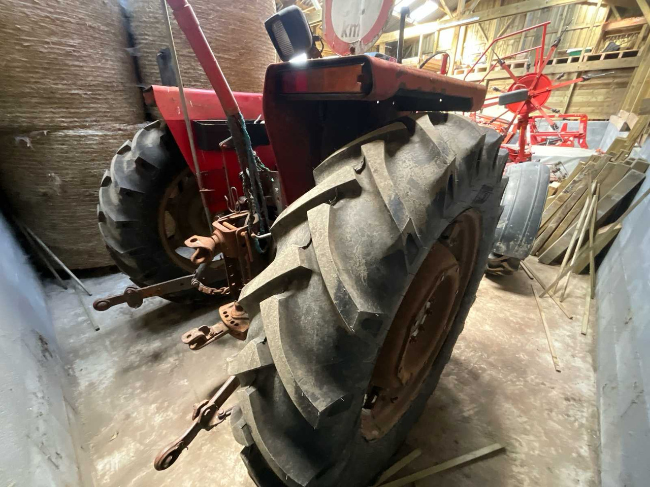 Massey-Ferguson 1986 MASSEY-FERGUSON 355 4WD AGRICULTURAL TRACTOR - Tractor: afbeelding 5 Massey-Ferguson 1986 MASSEY-FERGUSON 355 4WD AGRICULTURAL TRACTOR - Tractor: afbeelding 5