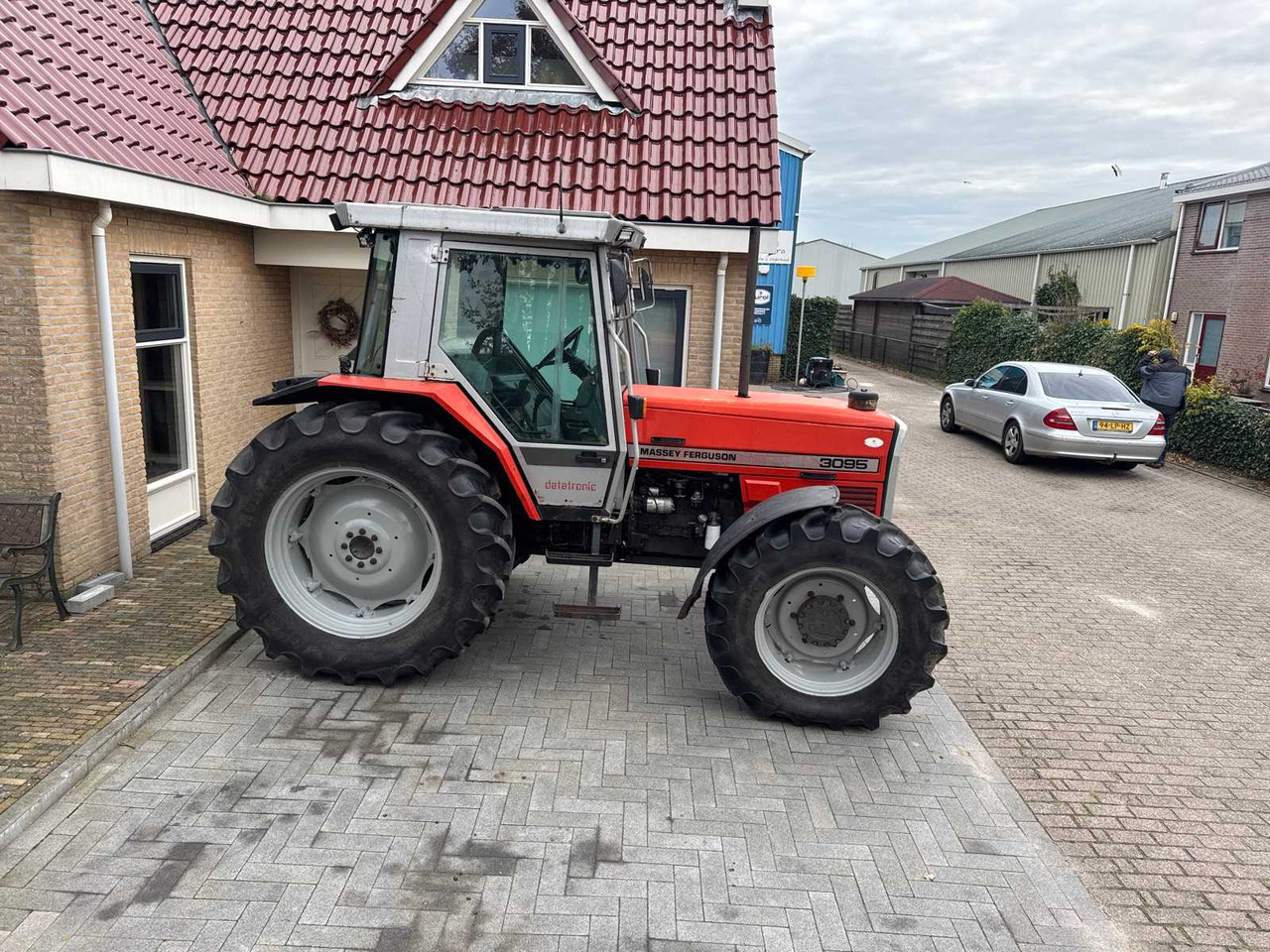 Massey-Ferguson MASSEY-FERGUSON - 3095 DATATRONIC - ALL-WHEEL DRIVE AGRICULTURAL TRACTOR - Tractor: afbeelding 4 Massey-Ferguson MASSEY-FERGUSON - 3095 DATATRONIC - ALL-WHEEL DRIVE AGRICULTURAL TRACTOR - Tractor: afbeelding 4