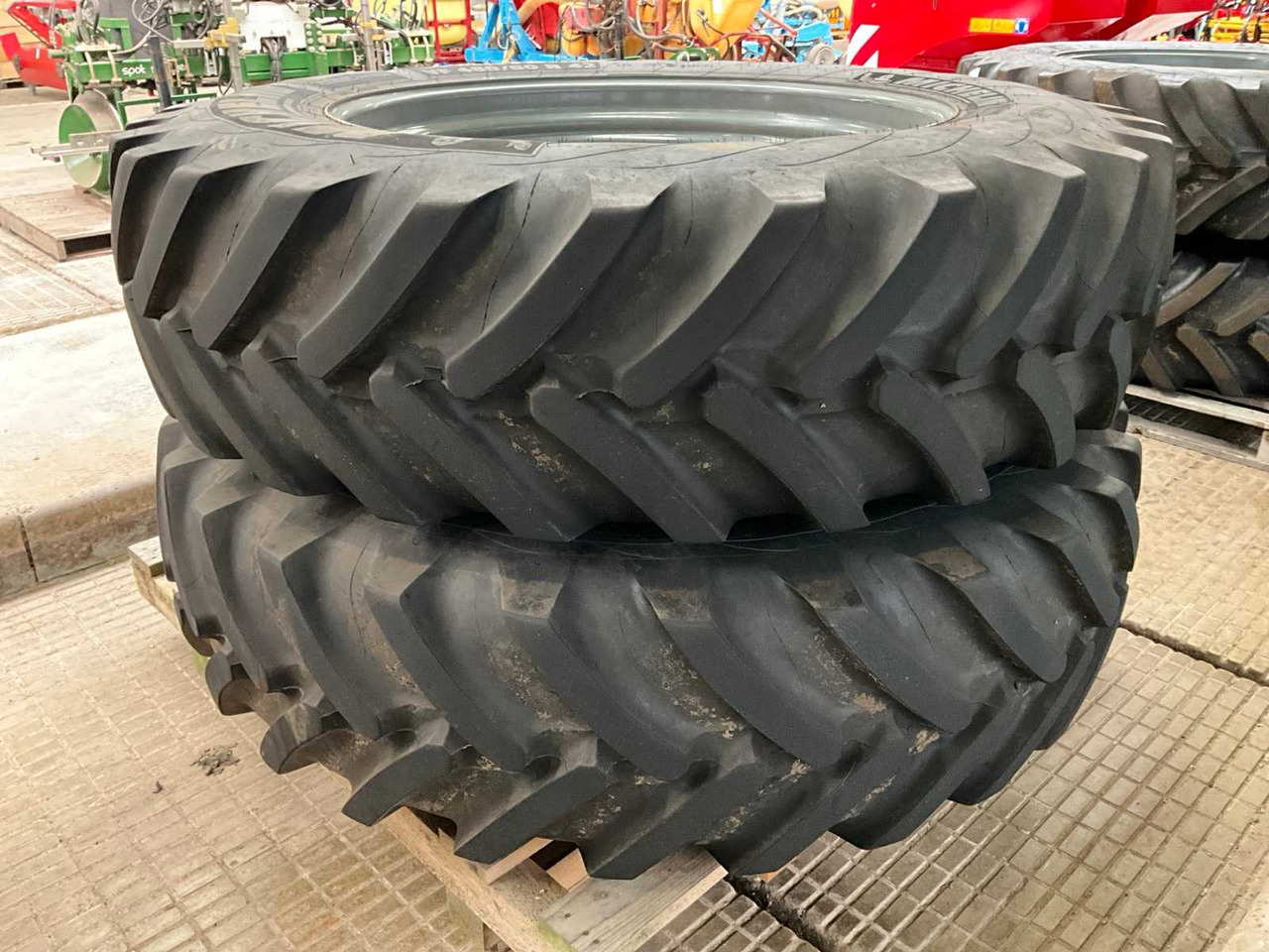 Michelin Spraybib - Banden en velgen voor Tractor: afbeelding 3 Michelin Spraybib - Banden en velgen voor Tractor: afbeelding 3
