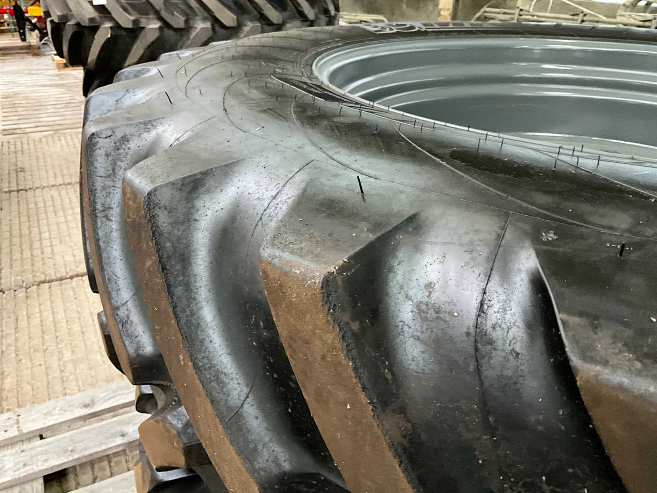 Michelin Spraybib - Banden en velgen voor Tractor: afbeelding 4 Michelin Spraybib - Banden en velgen voor Tractor: afbeelding 4