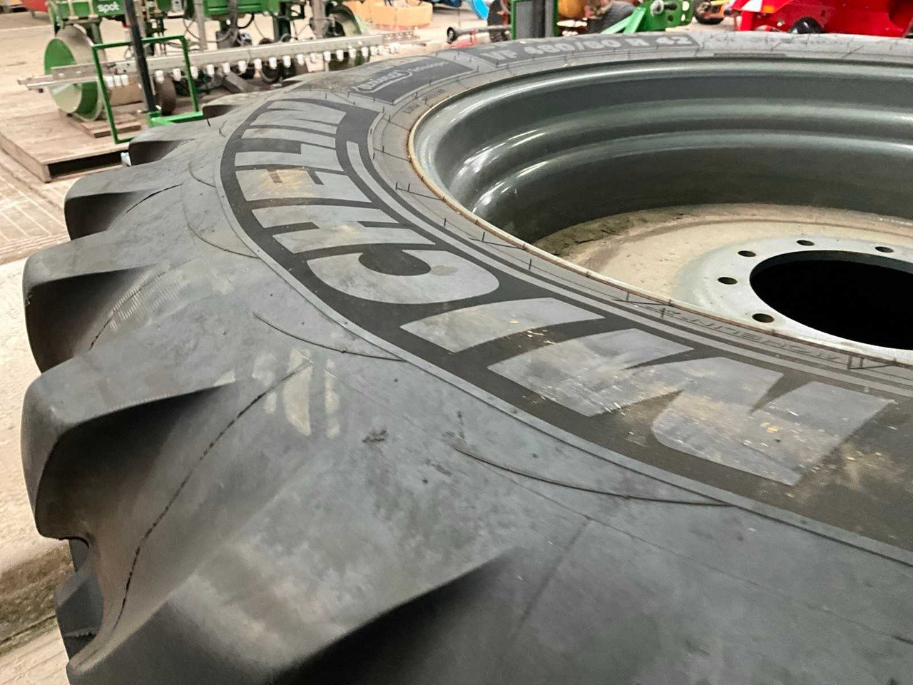 Michelin Spraybib - Banden en velgen voor Tractor: afbeelding 4 Michelin Spraybib - Banden en velgen voor Tractor: afbeelding 4