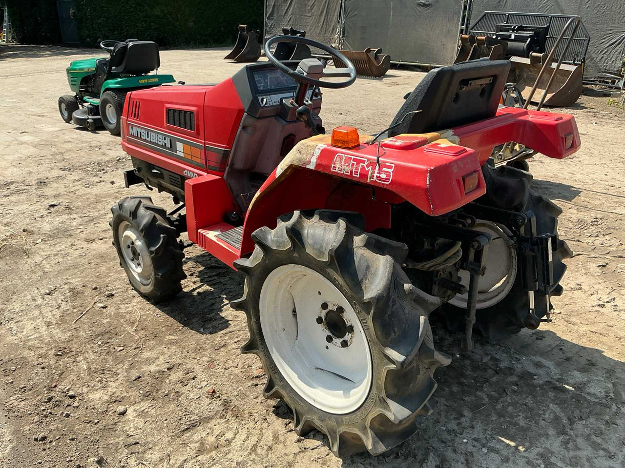 Mitsubishi MT15 - Mini tractor: afbeelding 3 Mitsubishi MT15 - Mini tractor: afbeelding 3
