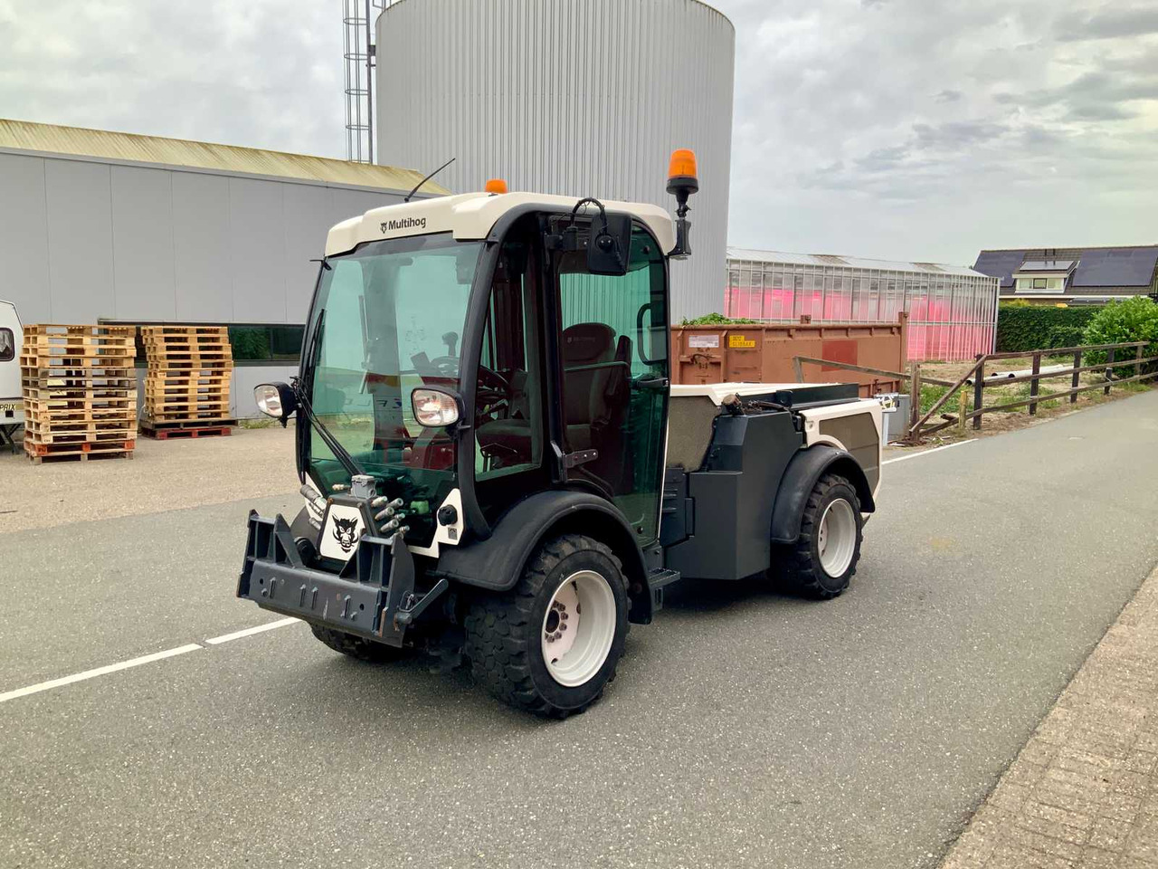 Multihog MX-C75 - Tractor: afbeelding 1 Multihog MX-C75 - Tractor: afbeelding 1