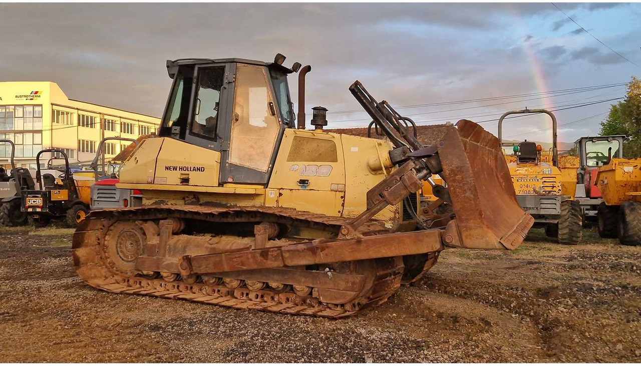 NEW HOLLAND NEW HOLLAND - BULLDOZER - 2005 - Bulldozer: afbeelding 5 NEW HOLLAND NEW HOLLAND - BULLDOZER - 2005 - Bulldozer: afbeelding 5