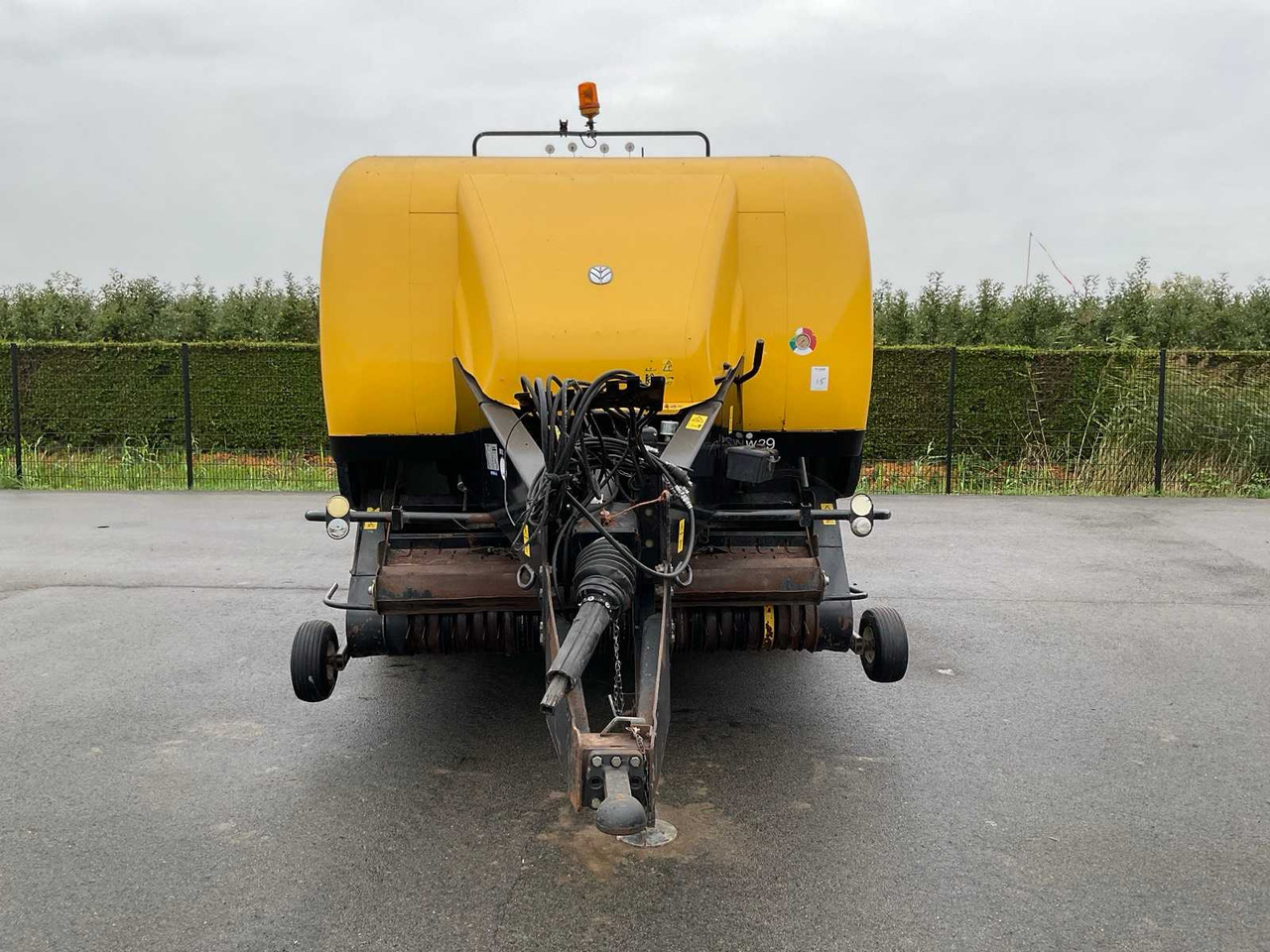 New Holland BB 9060 - Vierkante balenpers: afbeelding 2 New Holland BB 9060 - Vierkante balenpers: afbeelding 2
