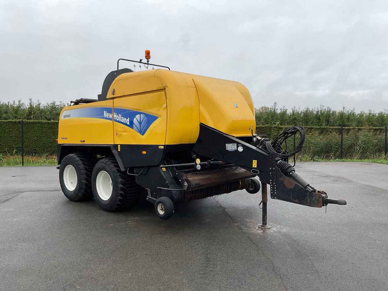 New Holland BB 9060 - Vierkante balenpers: afbeelding 1 New Holland BB 9060 - Vierkante balenpers: afbeelding 1