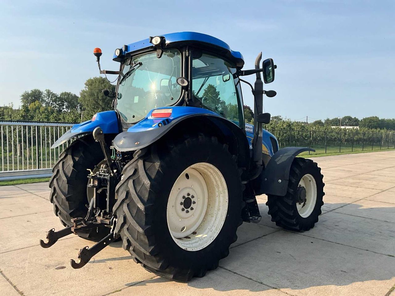New Holland T6070 - Tractor: afbeelding 5 New Holland T6070 - Tractor: afbeelding 5
