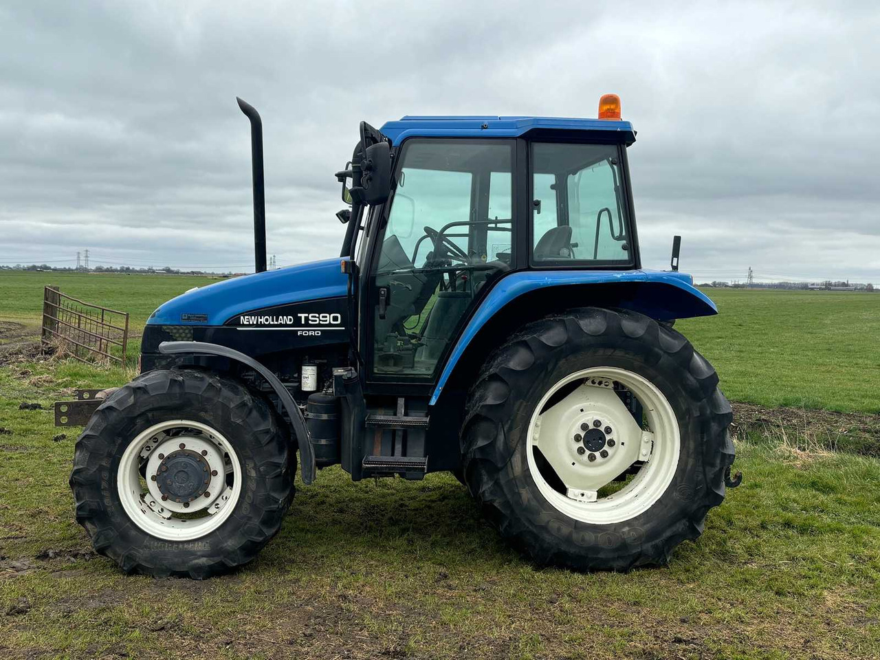New Holland ts90 - Tractor: afbeelding 2 New Holland ts90 - Tractor: afbeelding 2