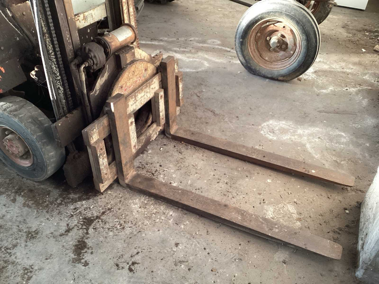 OM FORKLIFT - Heftruck: afbeelding 2 OM FORKLIFT - Heftruck: afbeelding 2