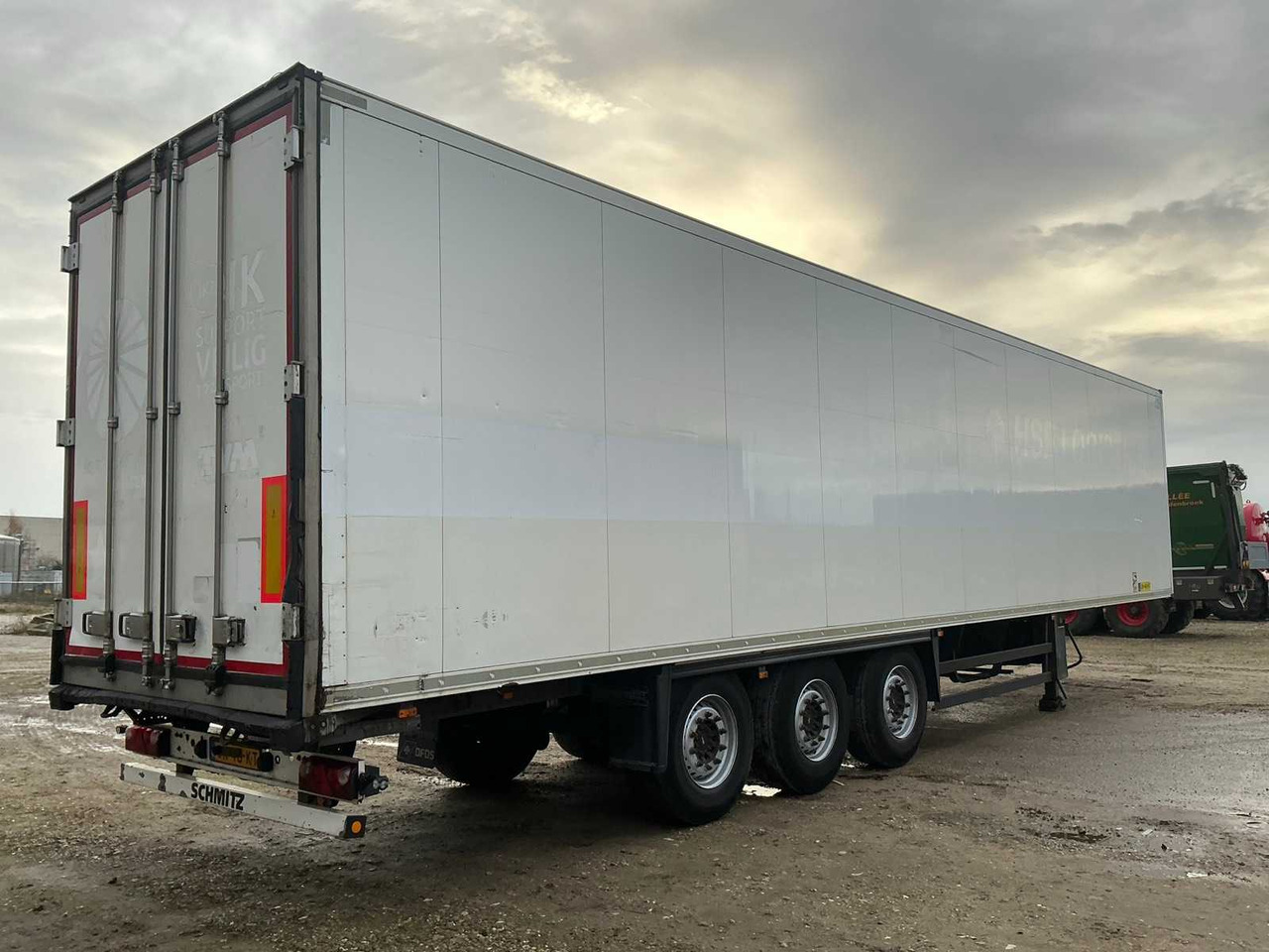 2014 SCHMITZ CARGOBULL SCB*S3B SEMI-TRAILER - Oplegger: afbeelding 4 2014 SCHMITZ CARGOBULL SCB*S3B SEMI-TRAILER - Oplegger: afbeelding 4