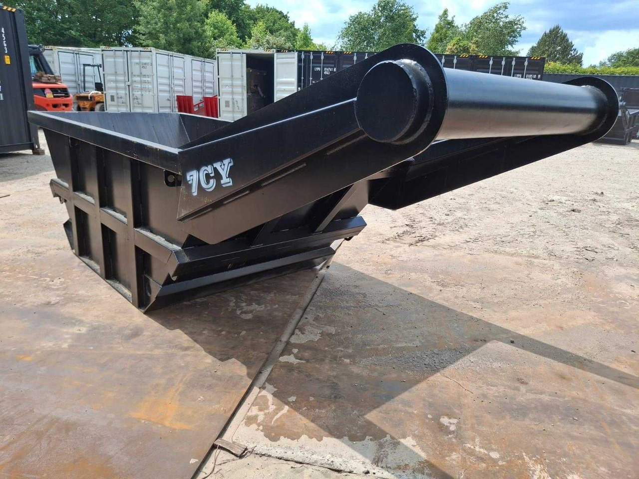 Rhino-cross 7 kuub - Portaalcontainer: afbeelding 5 Rhino-cross 7 kuub - Portaalcontainer: afbeelding 5
