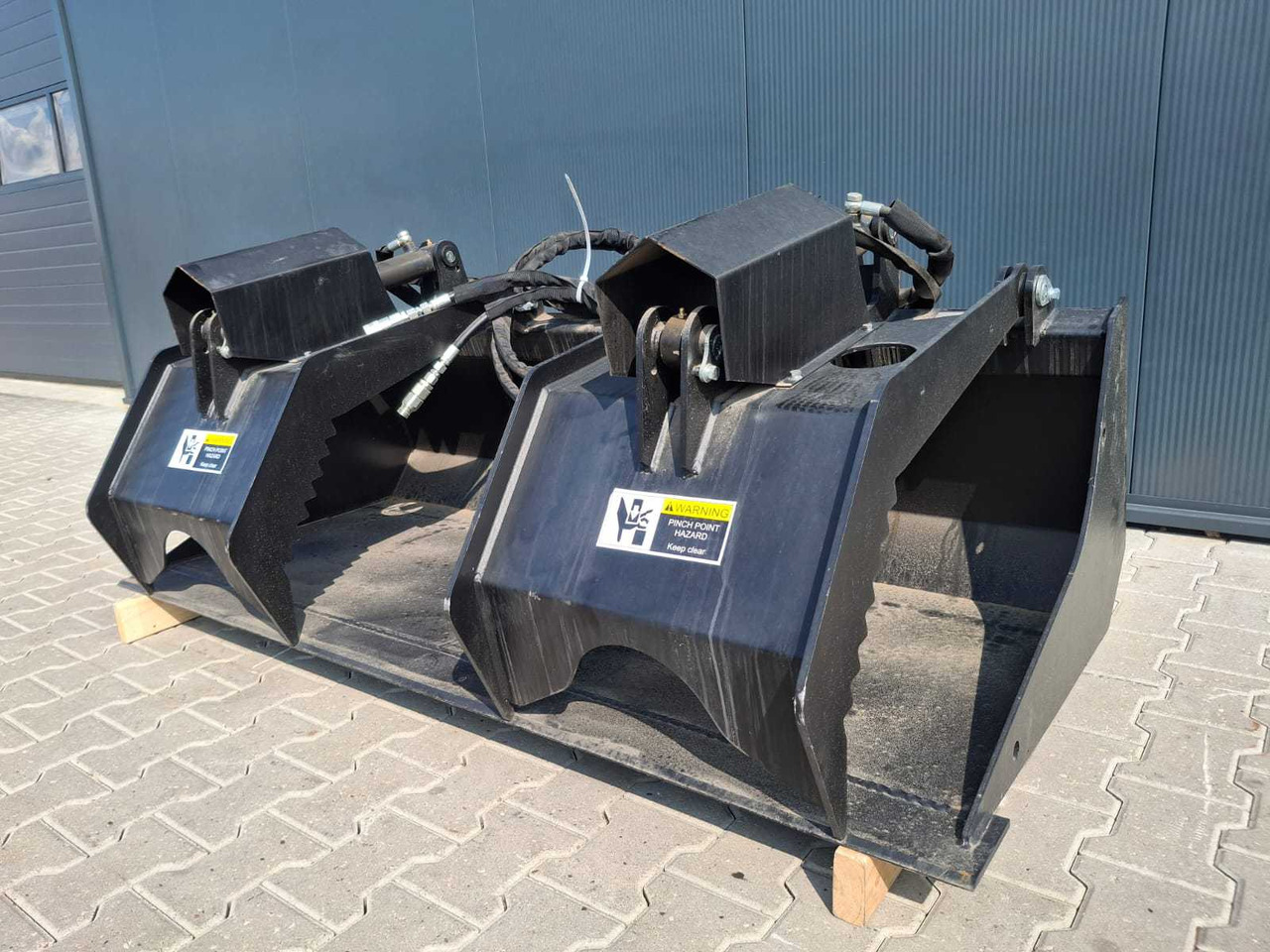 Rhino-cross 72 inch grapple Bucket - Grondbewerking toebehoor: afbeelding 1 Rhino-cross 72 inch grapple Bucket - Grondbewerking toebehoor: afbeelding 1