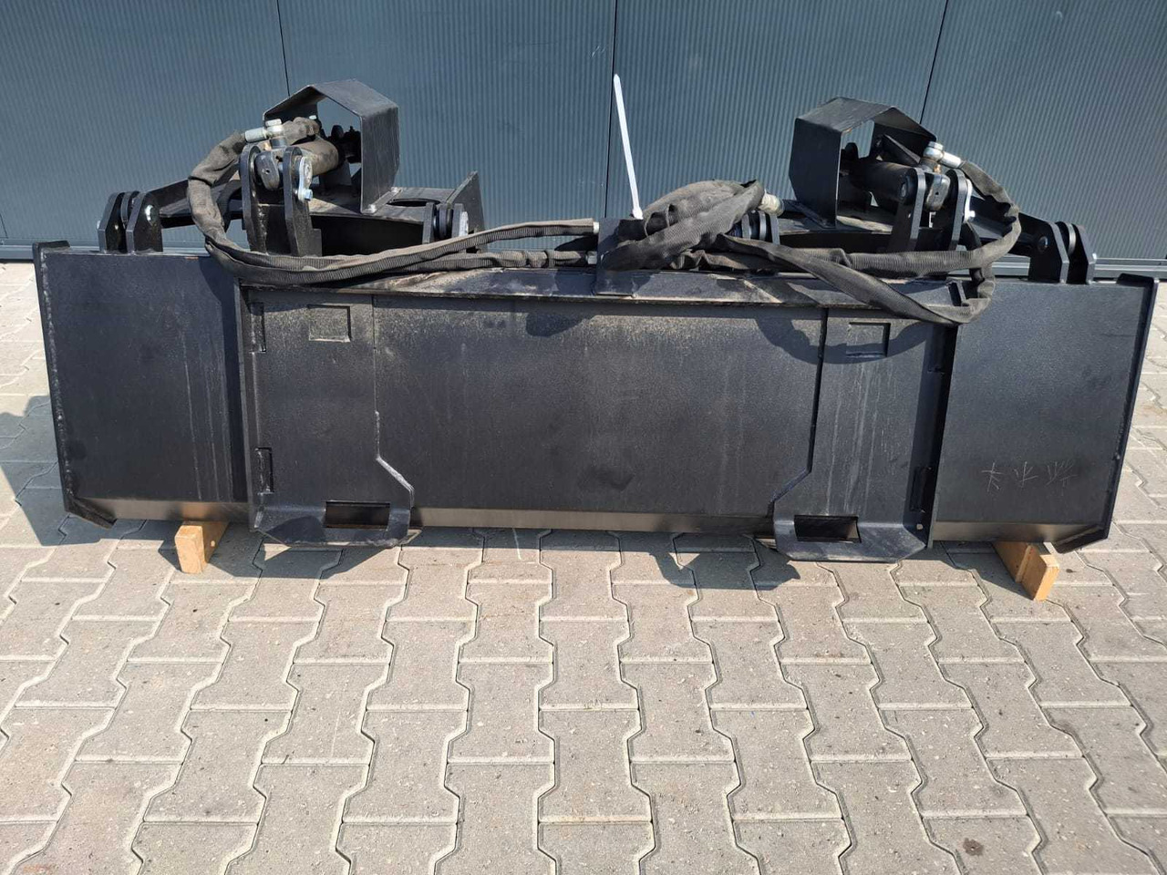 Rhino-cross 72 inch grapple Bucket - Grondbewerking toebehoor: afbeelding 4 Rhino-cross 72 inch grapple Bucket - Grondbewerking toebehoor: afbeelding 4
