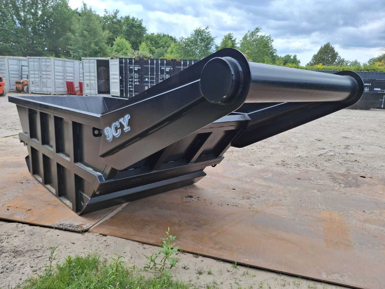 Rhino-cross 9 kuub - Portaalcontainer: afbeelding 4 Rhino-cross 9 kuub - Portaalcontainer: afbeelding 4