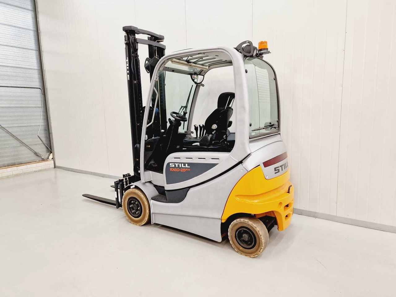 STILL - RX60-25 - FORKLIFT - NEW SIDE-SHIFT AND FORKS - 4TH FUNCTION - Heftruck: afbeelding 3 STILL - RX60-25 - FORKLIFT - NEW SIDE-SHIFT AND FORKS - 4TH FUNCTION - Heftruck: afbeelding 3