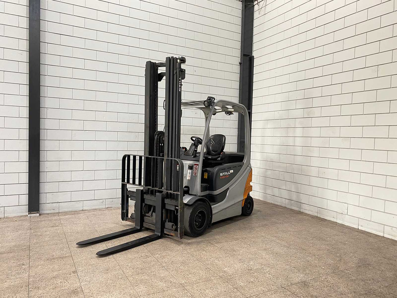 STILL - RX60-30 - FORKLIFT TRIPLEX - FREE-LIFT - SIDE-SHIFT - Heftruck: afbeelding 1 STILL - RX60-30 - FORKLIFT TRIPLEX - FREE-LIFT - SIDE-SHIFT - Heftruck: afbeelding 1