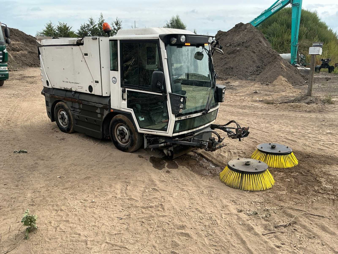Schmidt Swingo 200 kabine verglast - Veegwagen: afbeelding 3 Schmidt Swingo 200 kabine verglast - Veegwagen: afbeelding 3