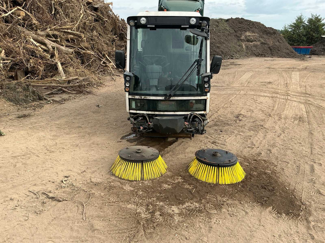 Schmidt Swingo 200 kabine verglast - Veegwagen: afbeelding 2 Schmidt Swingo 200 kabine verglast - Veegwagen: afbeelding 2