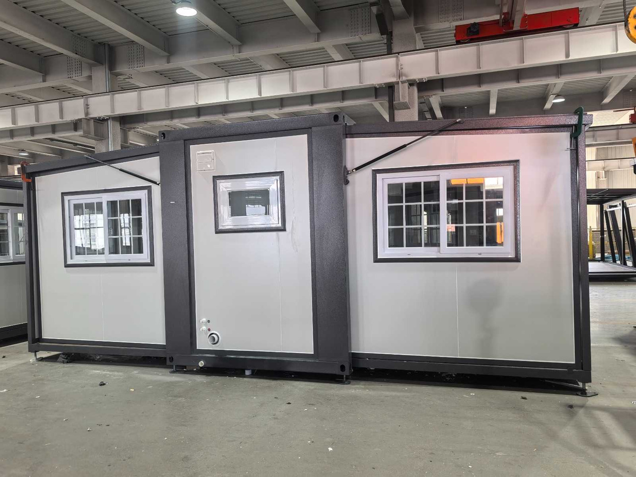 Stahlworks Deluxe (19ft*13ft) - Wooncontainer: afbeelding 2 Stahlworks Deluxe (19ft*13ft) - Wooncontainer: afbeelding 2
