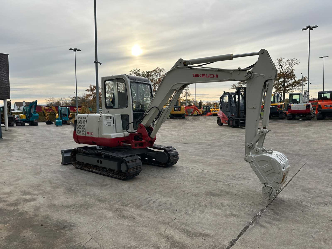 TAKEUCHI - - TB150C - MIDI EXCAVATOR - Graafmachine: afbeelding 3 TAKEUCHI - - TB150C - MIDI EXCAVATOR - Graafmachine: afbeelding 3