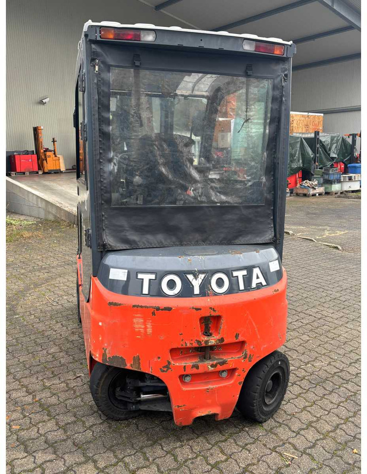 TOYOTA 8FBMT30 ELECTRIC FORKLIFT - Heftruck: afbeelding 2 TOYOTA 8FBMT30 ELECTRIC FORKLIFT - Heftruck: afbeelding 2