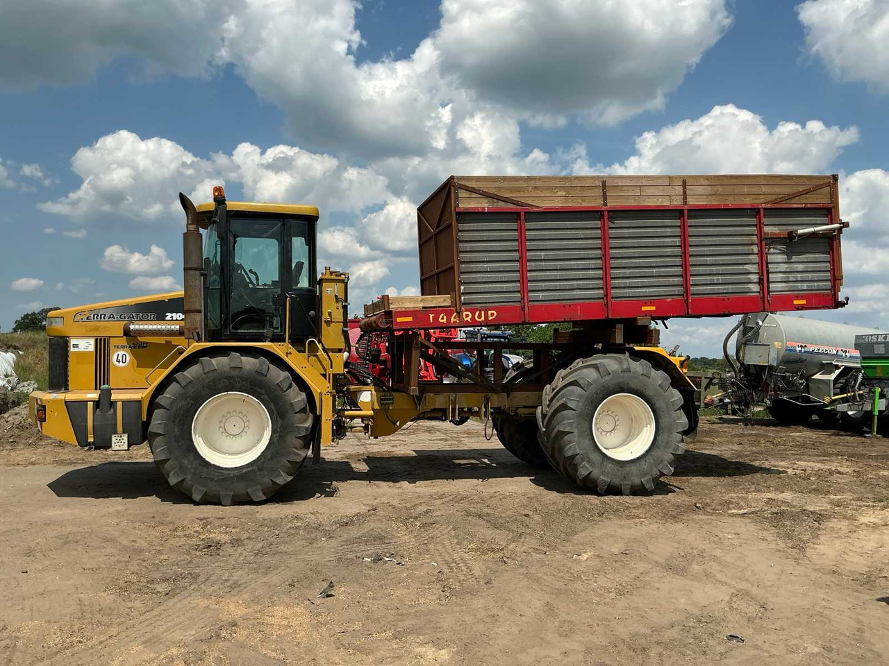 Terra-gator 2104 - Landbouwkipper: afbeelding 2 Terra-gator 2104 - Landbouwkipper: afbeelding 2