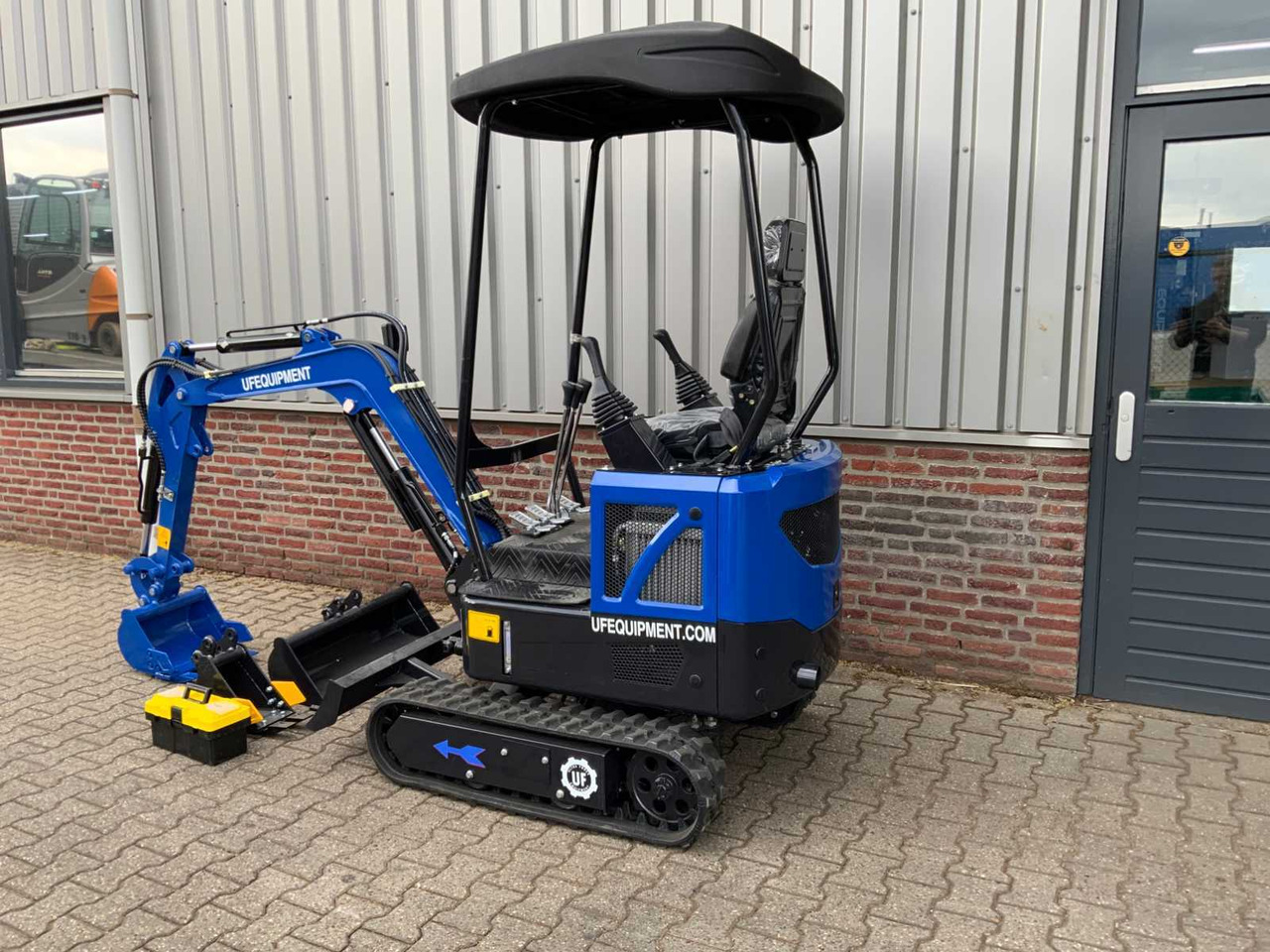 UF Equipment NM-E15 - Minigraafmachine: afbeelding 3 UF Equipment NM-E15 - Minigraafmachine: afbeelding 3