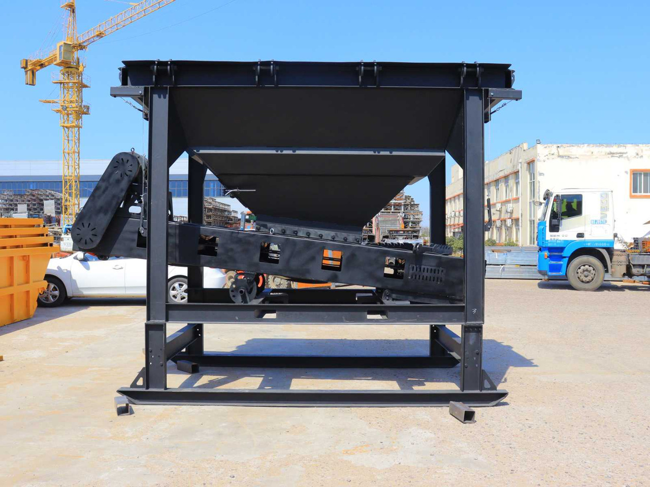 VGT Doseerbak met transportband - Veeteelt materiaal: afbeelding 2 VGT Doseerbak met transportband - Veeteelt materiaal: afbeelding 2