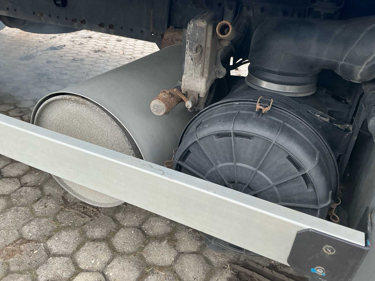 Vrachtwagen 2010 MAN TGL 12.180 4X2 BL EEV TRUCK: afbeelding 11 Vrachtwagen 2010 MAN TGL 12.180 4X2 BL EEV TRUCK: afbeelding 11