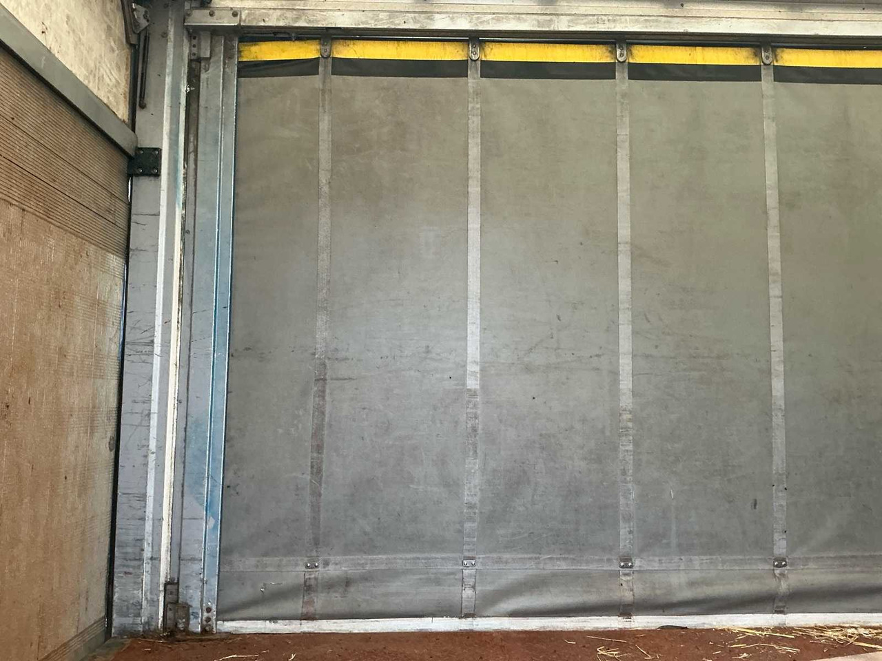 Vrachtwagen 2010 MAN TGL 12.180 4X2 BL EEV TRUCK: afbeelding 20 Vrachtwagen 2010 MAN TGL 12.180 4X2 BL EEV TRUCK: afbeelding 20