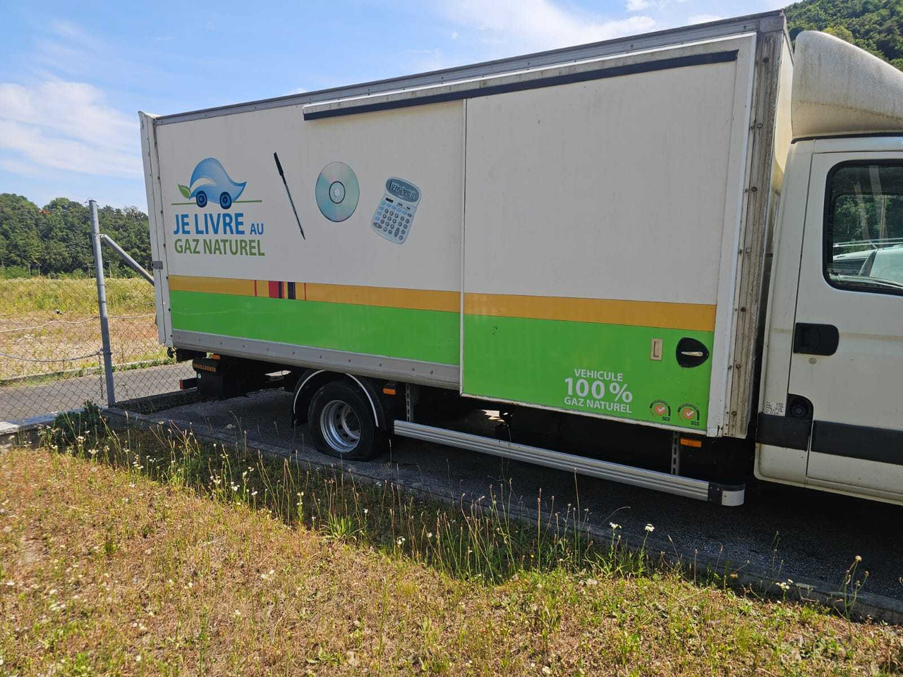 2013 - IVECO - DAILY CNG - TRUCK WITH TAIL LIFT - Vrachtwagen: afbeelding 3 2013 - IVECO - DAILY CNG - TRUCK WITH TAIL LIFT - Vrachtwagen: afbeelding 3