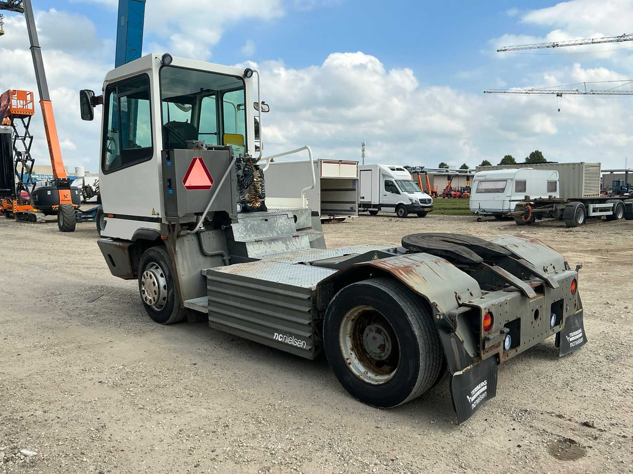 2015 TERBERG YT202-EU ELECTRIC TERMINAL TRACTOR - Vrachtwagen: afbeelding 4 2015 TERBERG YT202-EU ELECTRIC TERMINAL TRACTOR - Vrachtwagen: afbeelding 4