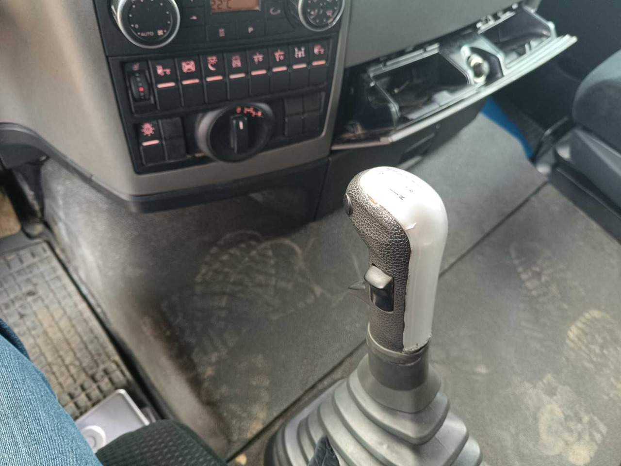 Vrachtwagen MAN - TGS 18.400 4X4 BBS - TRUCK - 2010: afbeelding 38 Vrachtwagen MAN - TGS 18.400 4X4 BBS - TRUCK - 2010: afbeelding 38