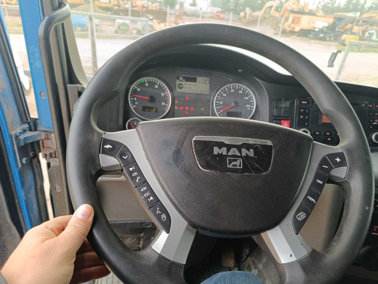 Vrachtwagen MAN - TGS 18.400 4X4 BBS - TRUCK - 2010: afbeelding 33 Vrachtwagen MAN - TGS 18.400 4X4 BBS - TRUCK - 2010: afbeelding 33