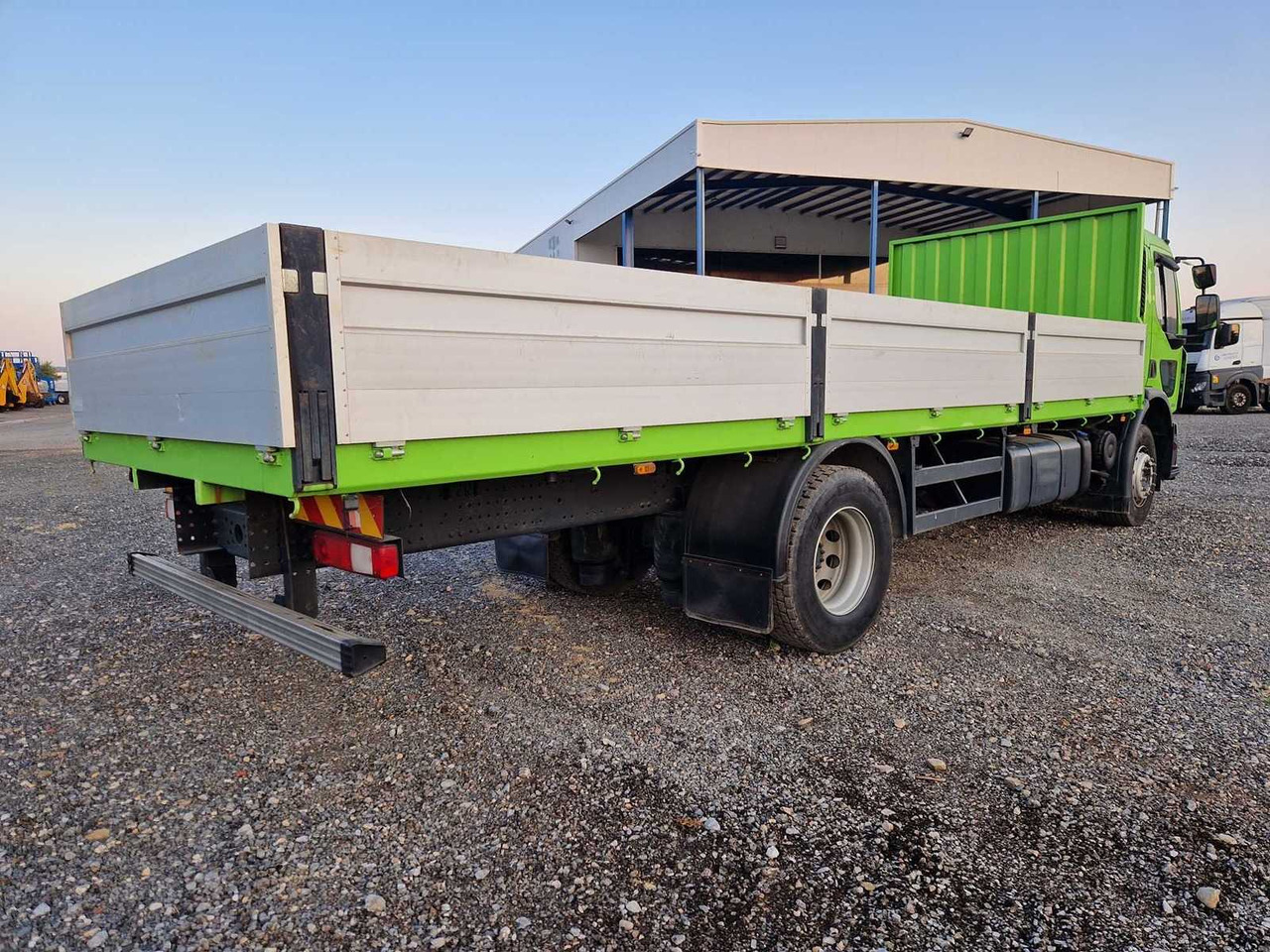 Vrachtwagen RENAULT 320 DXI TRUCK - 2007: afbeelding 7 Vrachtwagen RENAULT 320 DXI TRUCK - 2007: afbeelding 7