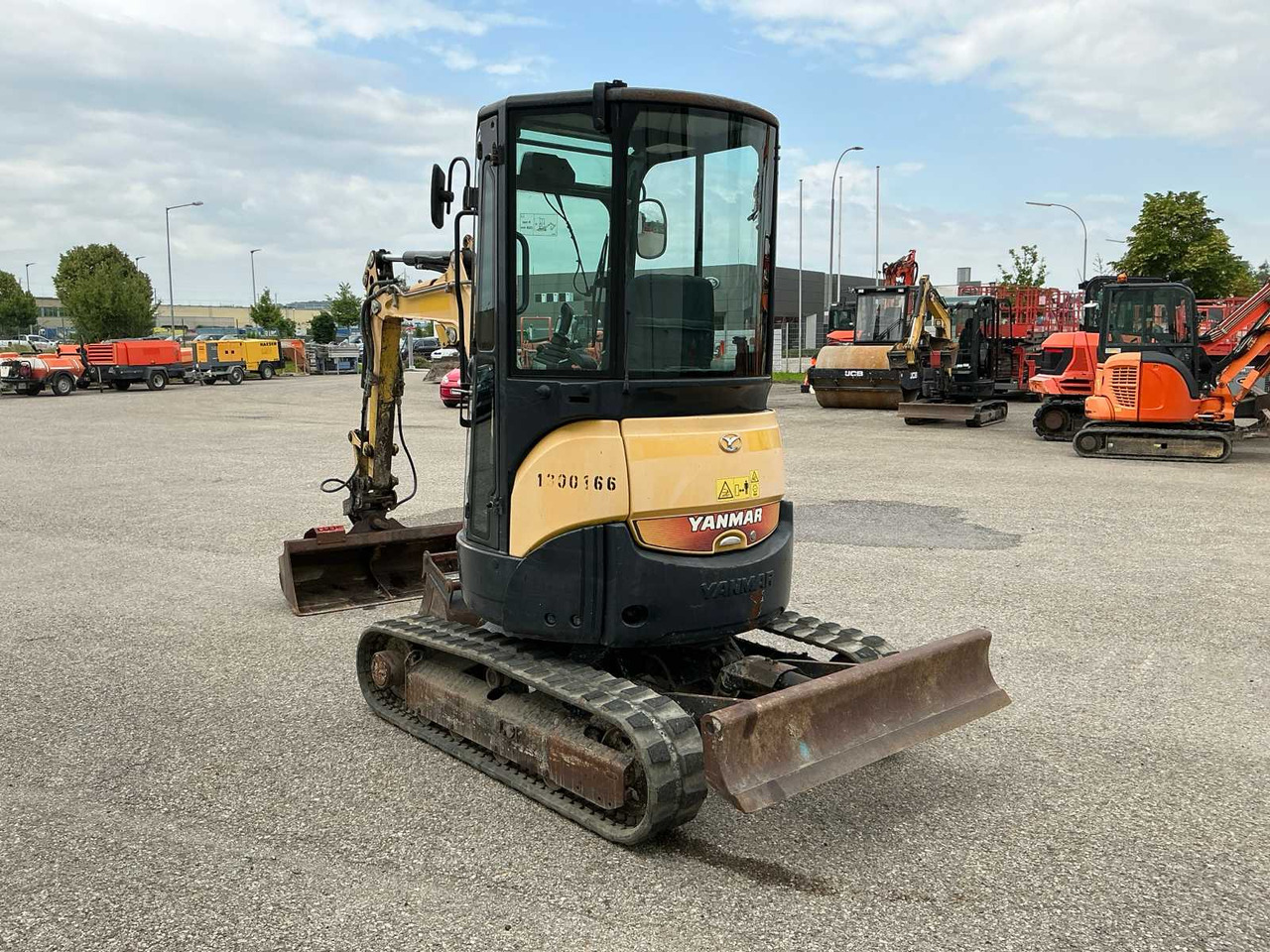 Yanmar VIO25-4 - Rupsgraafmachine: afbeelding 3 Yanmar VIO25-4 - Rupsgraafmachine: afbeelding 3