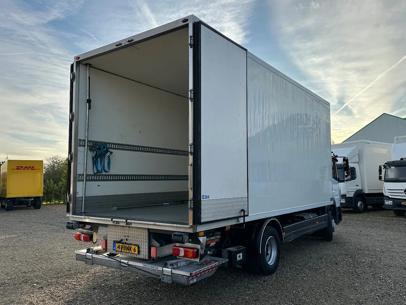 Mercedes-Benz Atego ATEGO1218 GEISOLEERDE OPBOUW 620x247x260! 2000kg Laadklep. - Bakwagen: afbeelding 3 Mercedes-Benz Atego ATEGO1218 GEISOLEERDE OPBOUW 620x247x260! 2000kg Laadklep. - Bakwagen: afbeelding 3