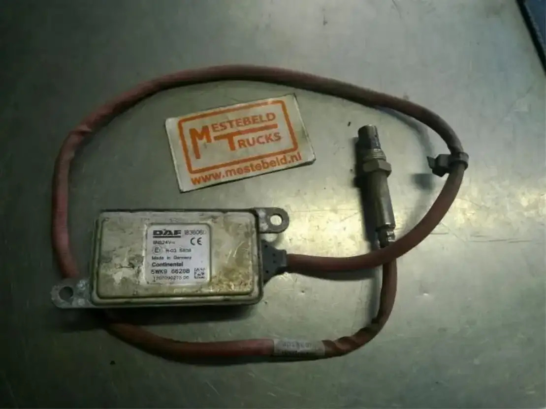 DAF CF Nox sensor - Uitlaatsysteem voor Vrachtwagen: afbeelding 1 DAF CF Nox sensor - Uitlaatsysteem voor Vrachtwagen: afbeelding 1