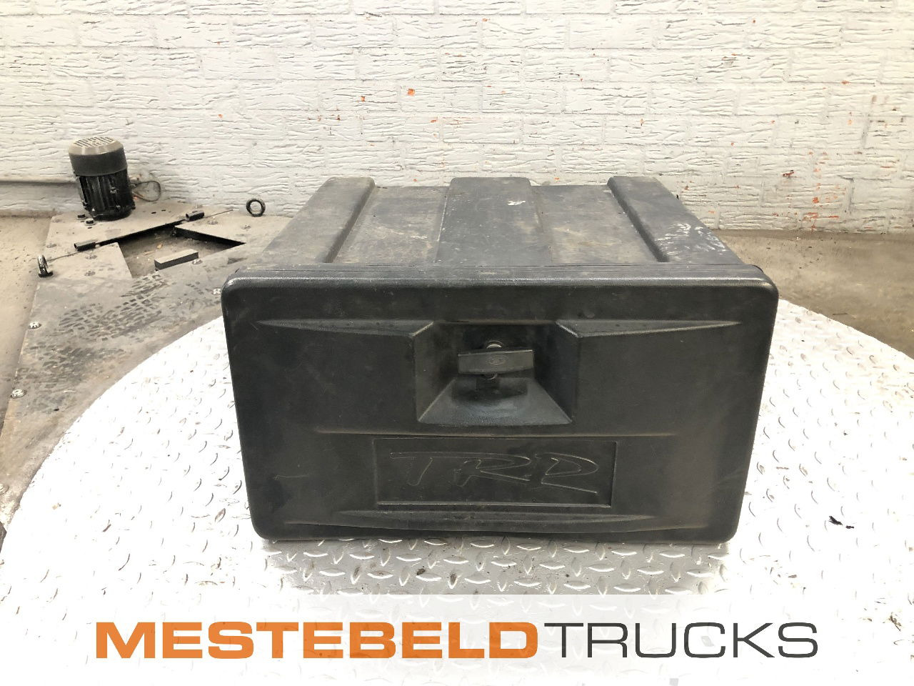 DAF Gereedschapskist CF - Frame/ Chassis voor Vrachtwagen: afbeelding 1 DAF Gereedschapskist CF - Frame/ Chassis voor Vrachtwagen: afbeelding 1