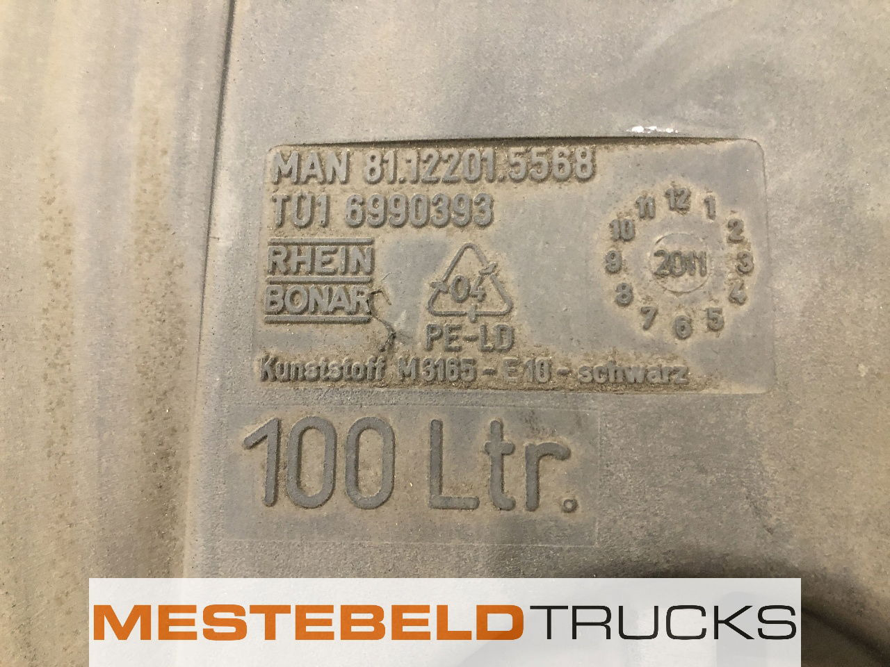 MAN Brandstoftank kunststof 100 liter - Brandstofsysteem voor Vrachtwagen: afbeelding 2 MAN Brandstoftank kunststof 100 liter - Brandstofsysteem voor Vrachtwagen: afbeelding 2