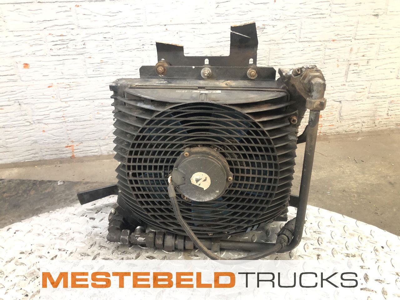 MAN Oliekoeler hydrodrive - Hydraulica voor Vrachtwagen: afbeelding 2 MAN Oliekoeler hydrodrive - Hydraulica voor Vrachtwagen: afbeelding 2