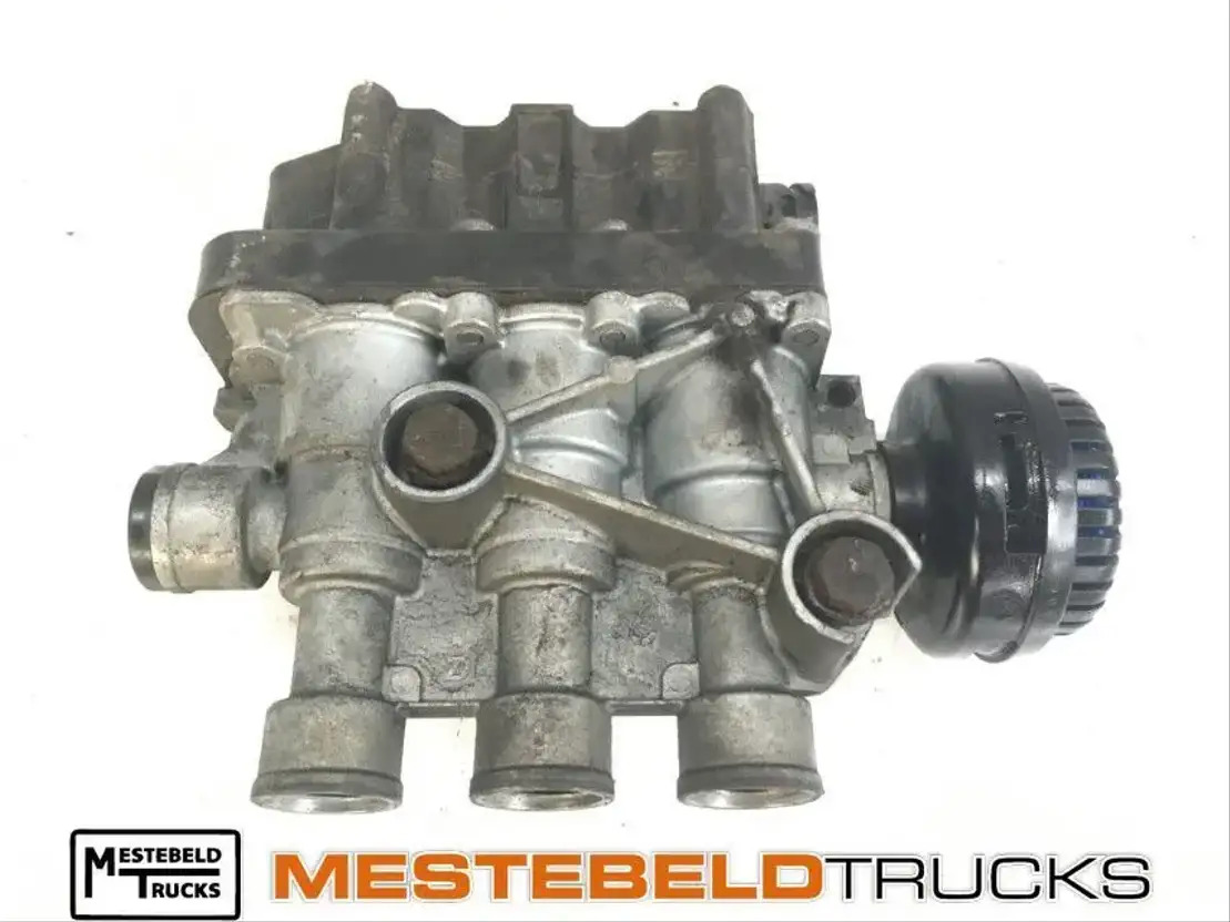 Mercedes-Benz Ecas Magneetklep - Remdelen voor Vrachtwagen: afbeelding 1 Mercedes-Benz Ecas Magneetklep - Remdelen voor Vrachtwagen: afbeelding 1