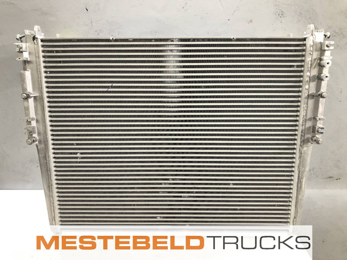 Mercedes-Benz Intercooler - Luchtinlaatsysteem voor Vrachtwagen: afbeelding 1 Mercedes-Benz Intercooler - Luchtinlaatsysteem voor Vrachtwagen: afbeelding 1