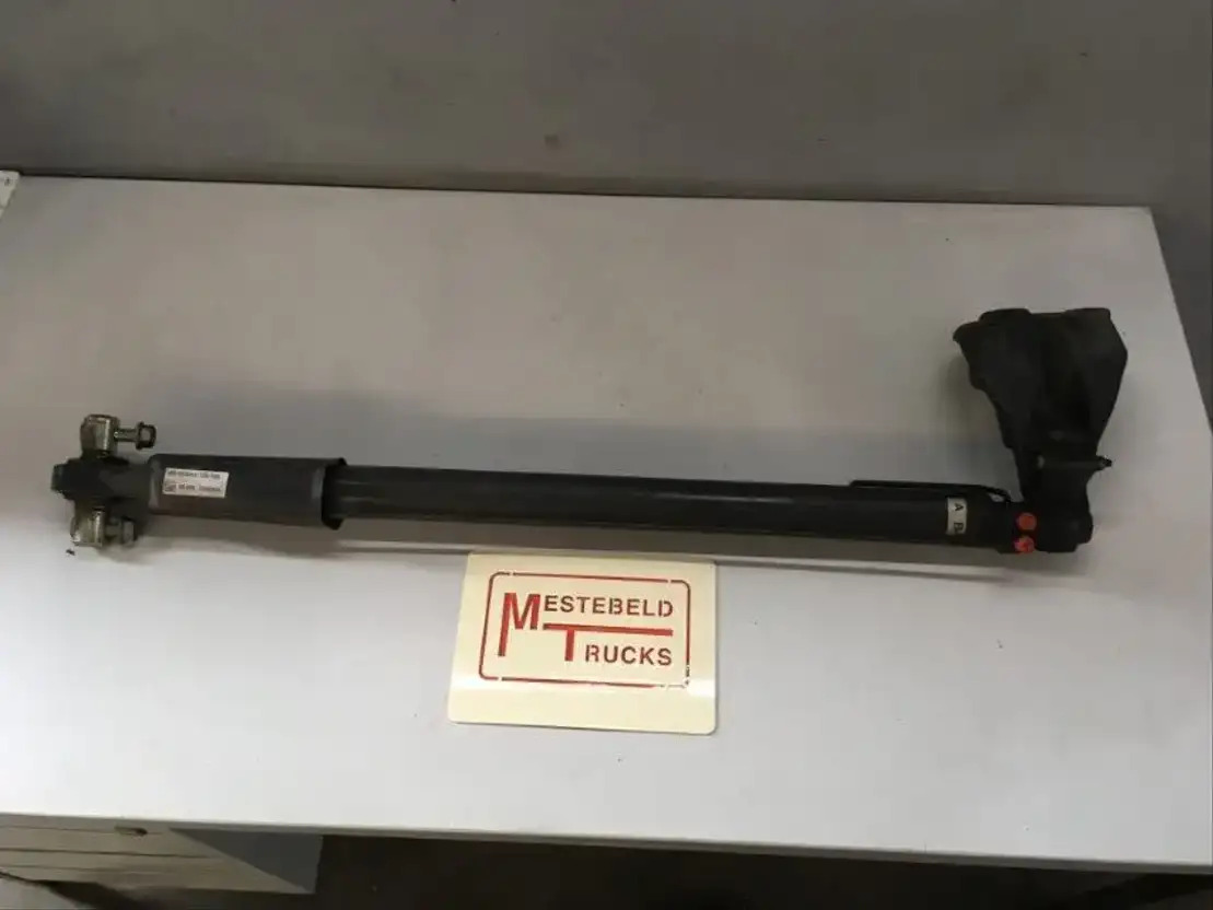 Mercedes-Benz Kantelcilinder Actros MP4 - Cabine en interieur voor Vrachtwagen: afbeelding 1 Mercedes-Benz Kantelcilinder Actros MP4 - Cabine en interieur voor Vrachtwagen: afbeelding 1