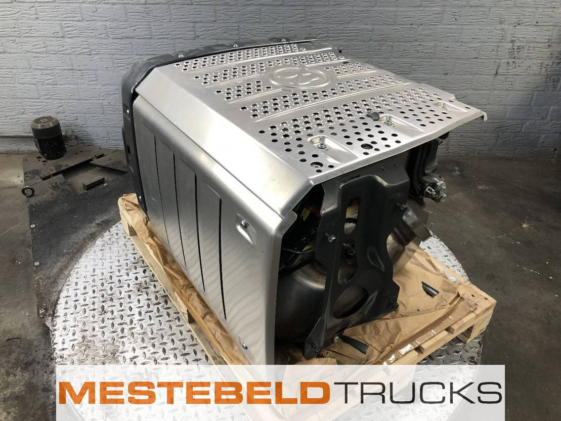 Mercedes-Benz Katalysator - Uitlaatsysteem voor Vrachtwagen: afbeelding 2 Mercedes-Benz Katalysator - Uitlaatsysteem voor Vrachtwagen: afbeelding 2