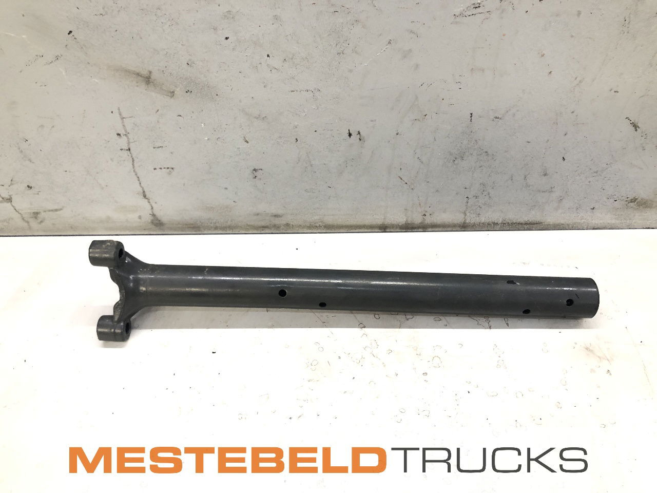 Mercedes-Benz Spatbordsteun voor achteras - Frame/ Chassis voor Vrachtwagen: afbeelding 1 Mercedes-Benz Spatbordsteun voor achteras - Frame/ Chassis voor Vrachtwagen: afbeelding 1