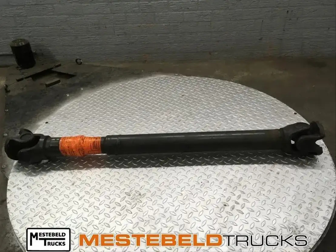 Mercedes-Benz Tussenas MB Econic - Aandrijfas voor Vrachtwagen: afbeelding 1 Mercedes-Benz Tussenas MB Econic - Aandrijfas voor Vrachtwagen: afbeelding 1